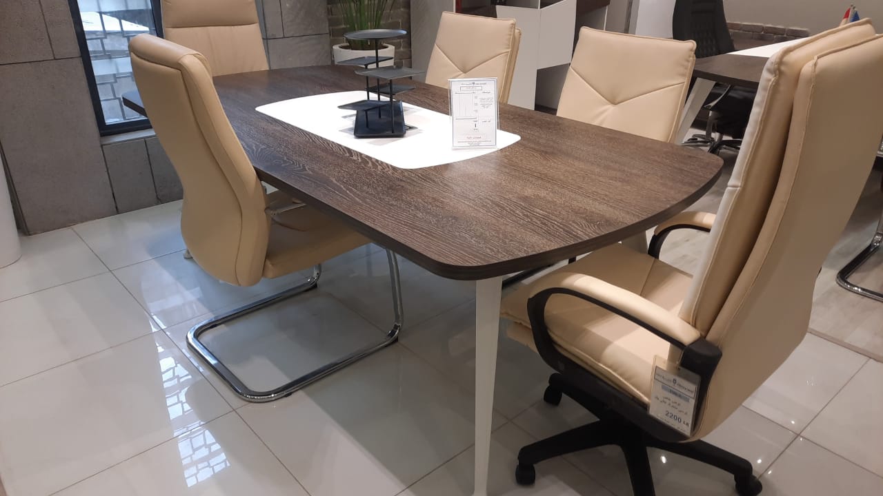 ترابيزه اجتماعات على شاسيه معدن